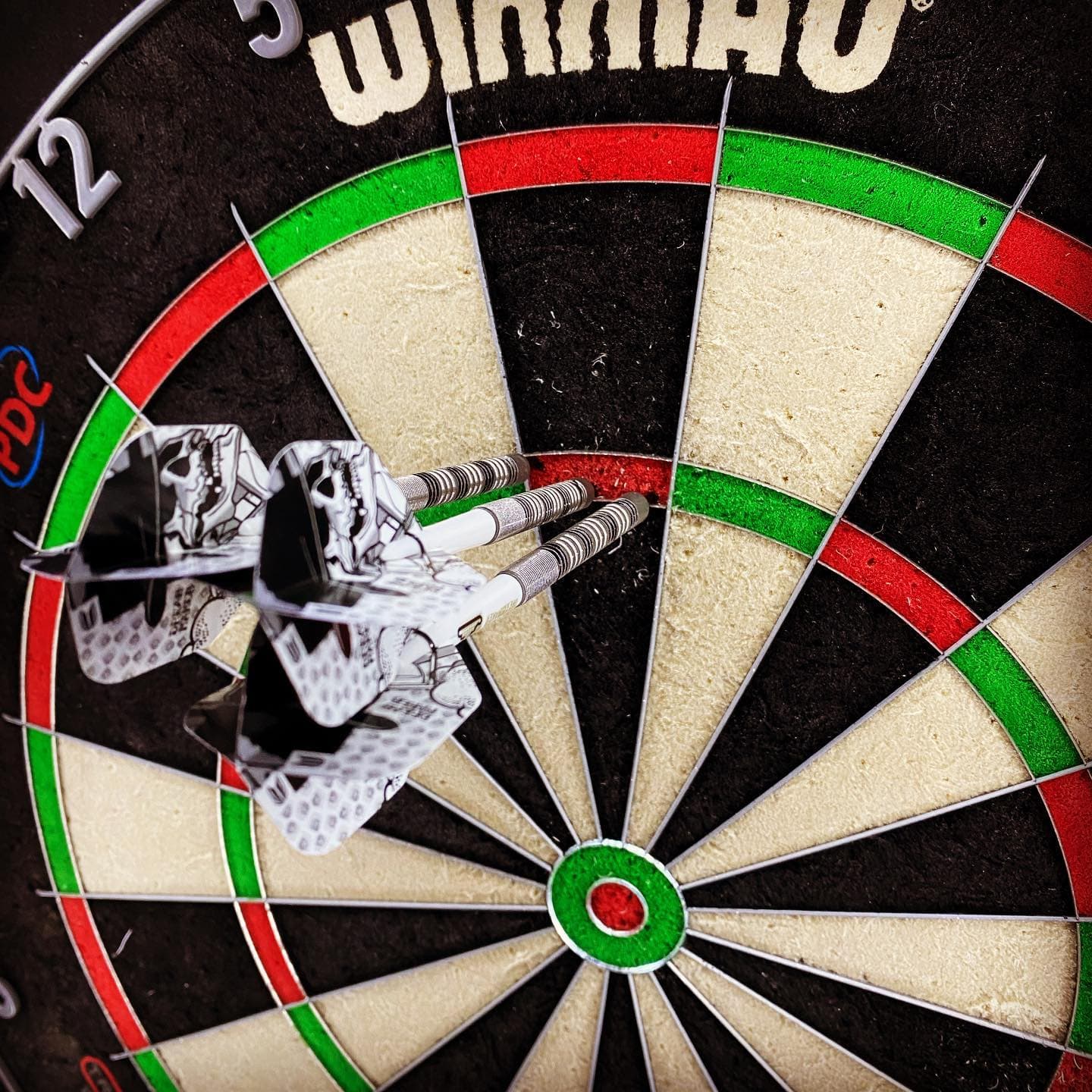 Unicorn Premier James Wade 90% - Steel Tip Darts - Dartshopper.eu