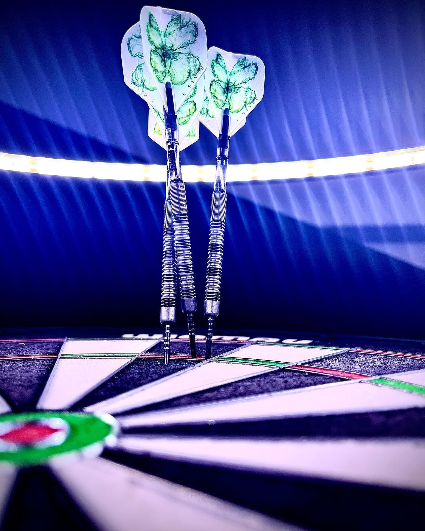 Unicorn Premier James Wade 90% - Steel Tip Darts - Dartshopper.eu